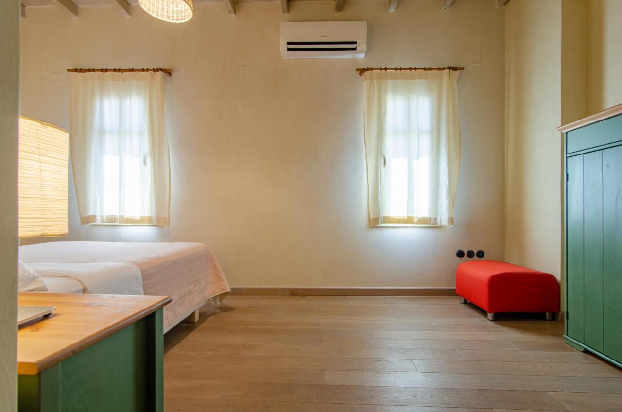 Myyellowhome Ermoupoli Ngoại thất bức ảnh